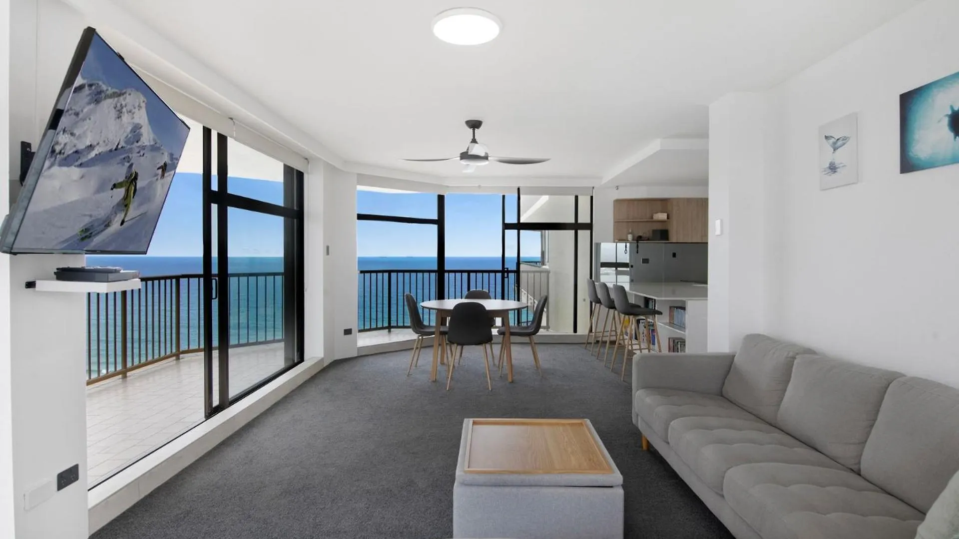 Imperial Surf Modern Beachfront Apartment - Coasthm Gold Coast